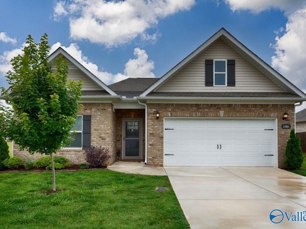 13801 Hill Place Lane, Athens, AL 35611