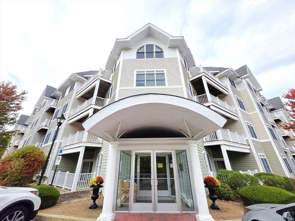 614 Pond St, Unit 2309, Braintree, MA 02184