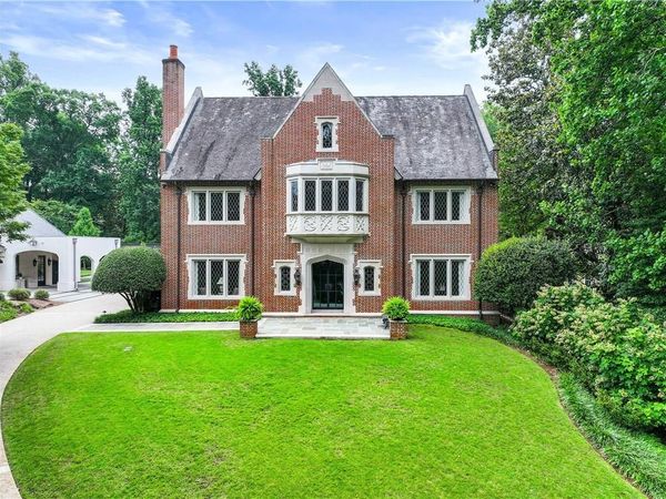 369 Pine Tree Drive NE, Atlanta, GA 30305
