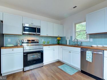 107 FEDERALIST WAY, MONTROSS, VA 22520