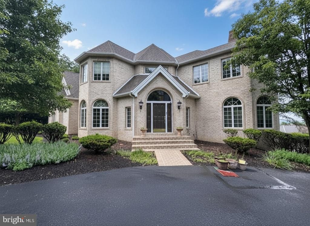 2394 FOREST HILLS DRIVE, HARRISBURG, PA 17112