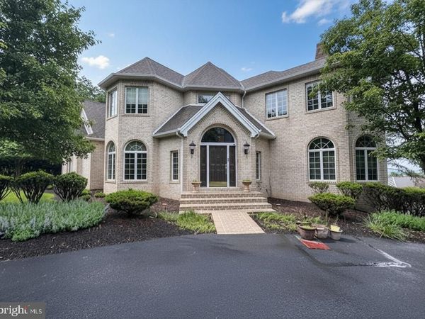 2394 FOREST HILLS DRIVE, HARRISBURG, PA 17112