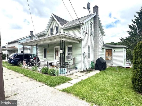 421 E FREEDOM AVENUE , BURNHAM, PA 17009