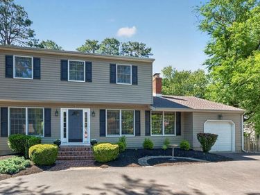 17 SHERWOOD DRIVE, MEDFORD, NJ 08055