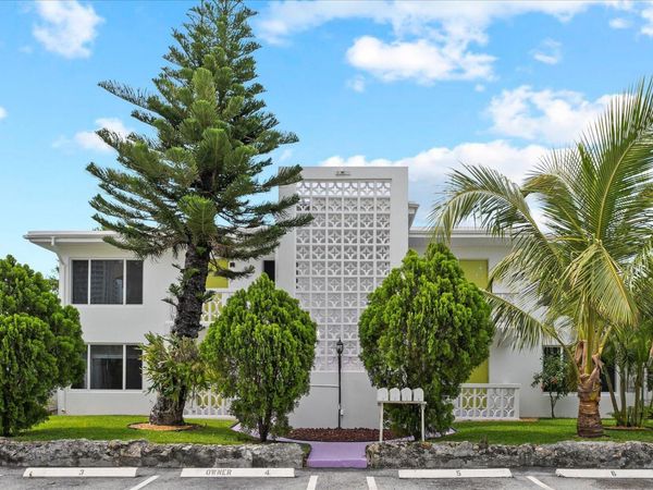 1279 Beach Road, Unit 3, West Palm Beach, FL 33404