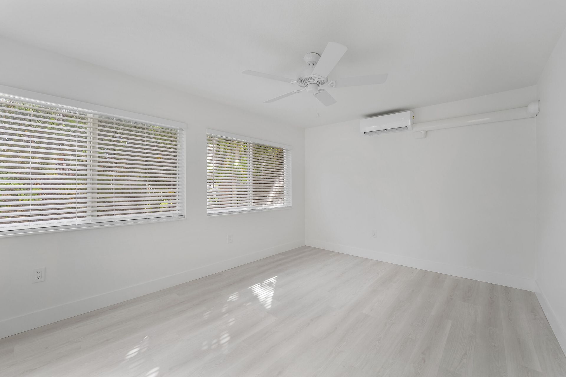 1279 Beach Road, Unit 3, West Palm Beach, FL 33404 Photo
