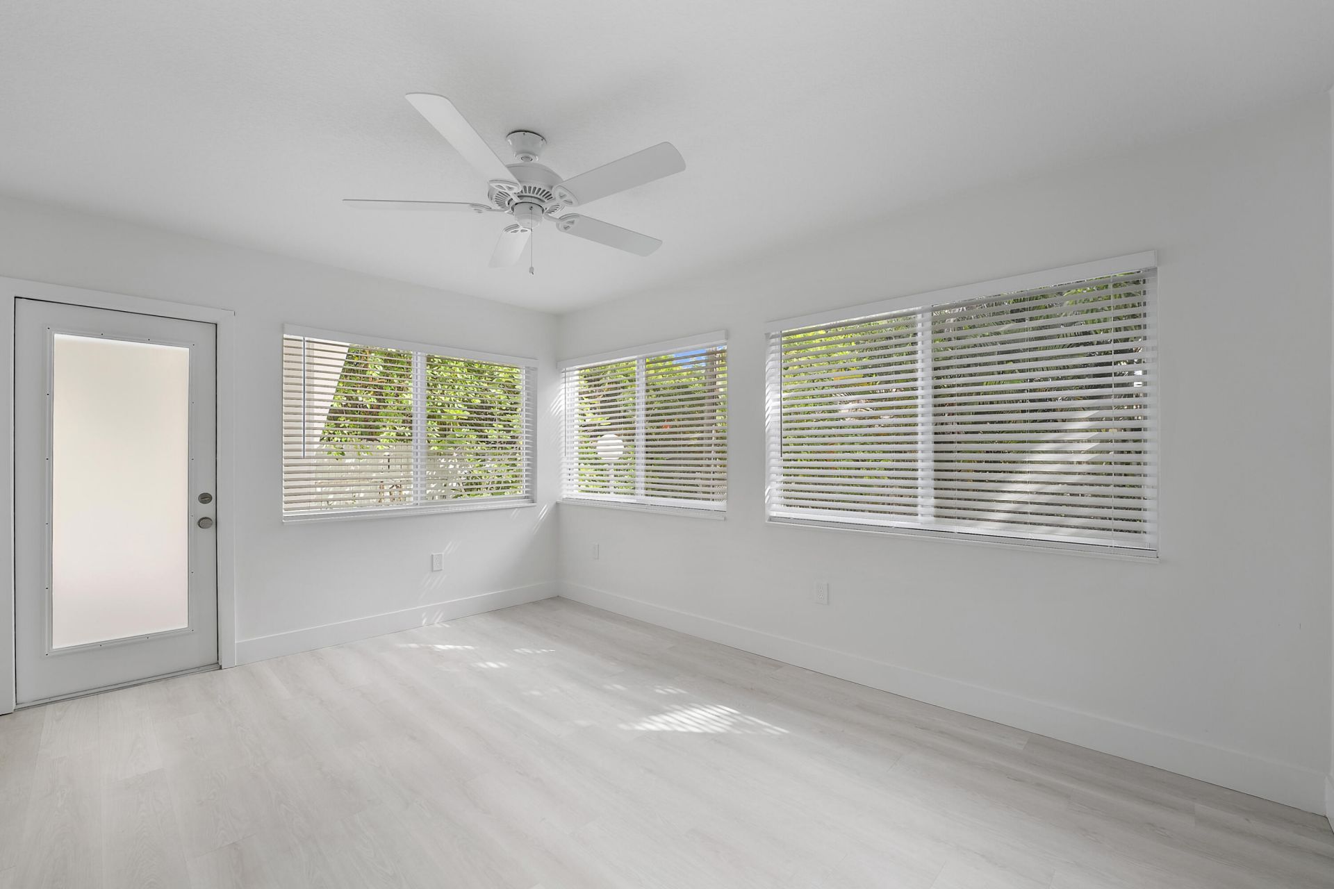 1279 Beach Road, Unit 3, West Palm Beach, FL 33404 Photo