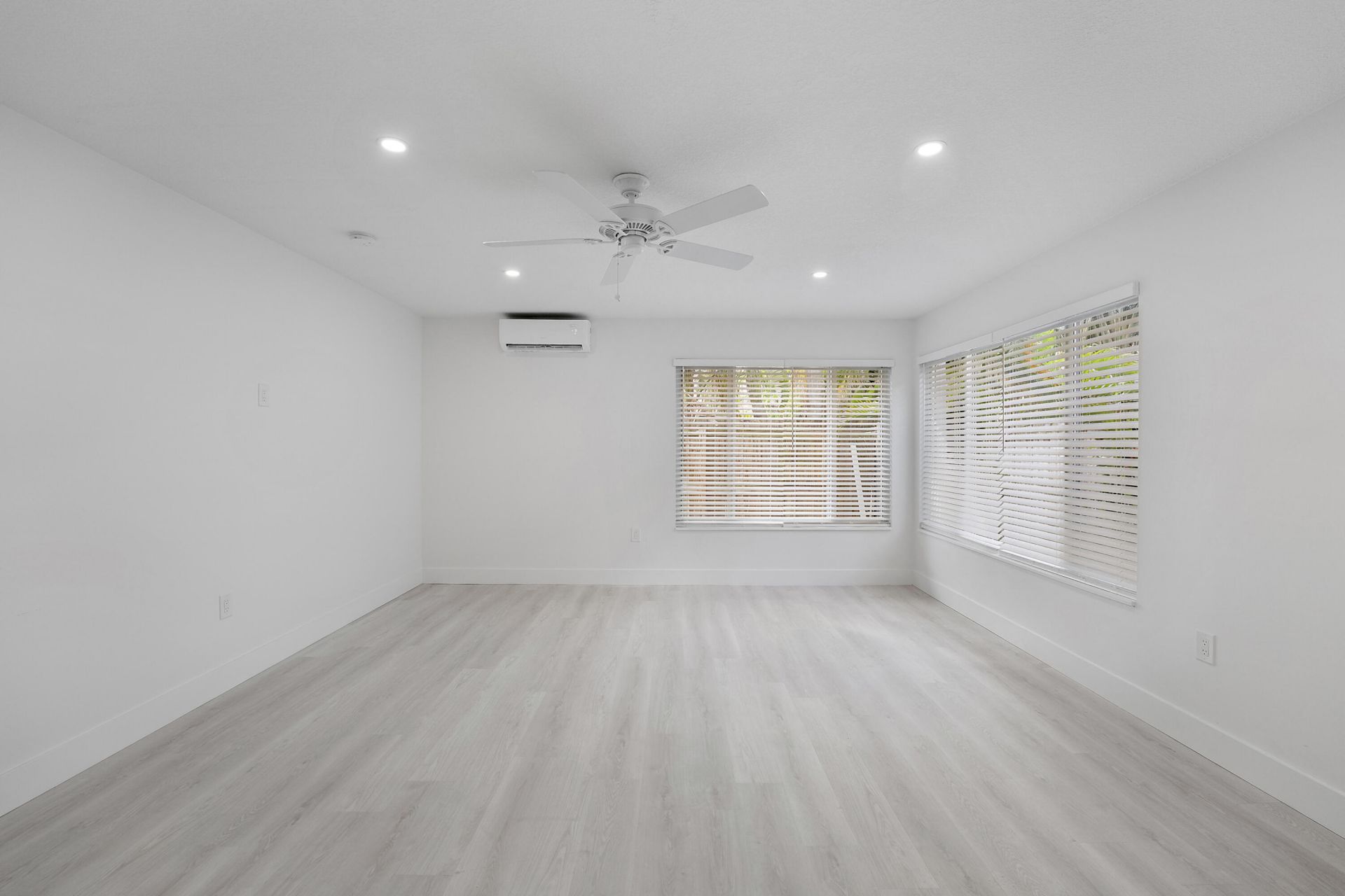 1279 Beach Road, Unit 3, West Palm Beach, FL 33404 Photo
