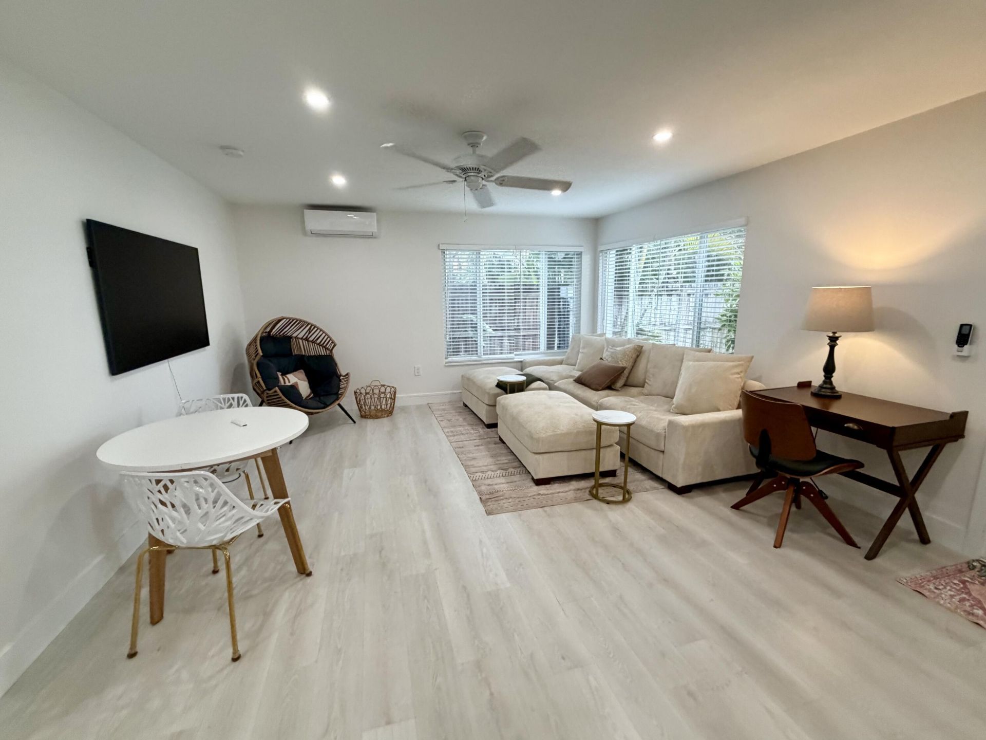 1279 Beach Road, Unit 3, West Palm Beach, FL 33404 Photo