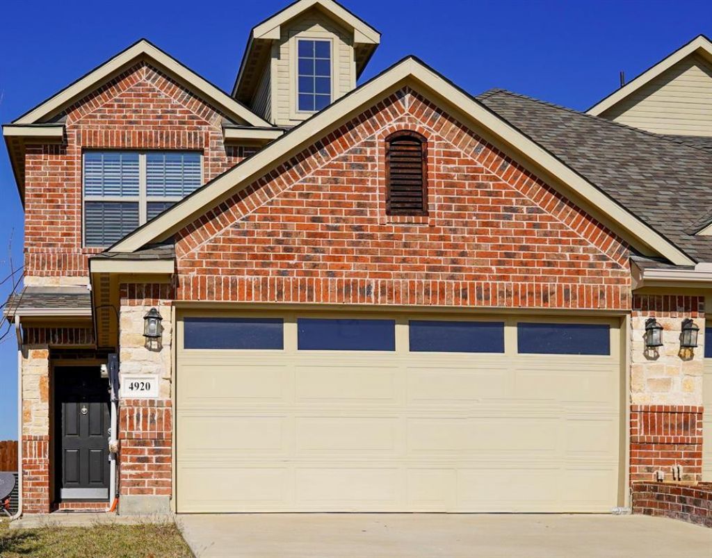 4920-4922 Villas Drive , Sanger, TX 76266 Main Photo