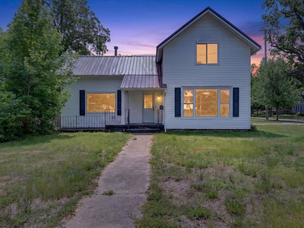736 W Green Street, Hastings, MI 49058