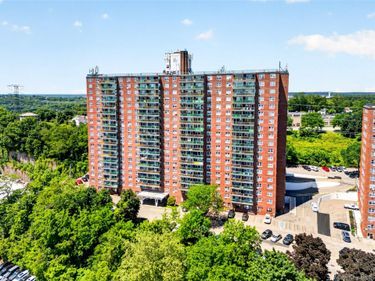 1841 Central Park Avenue, Unit 18A, Yonkers, NY 10710