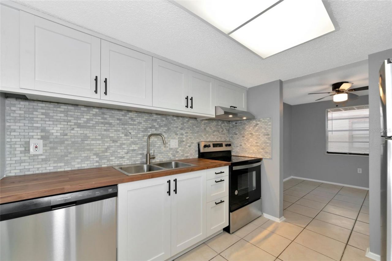 5026 Water Oak Drive , Unit 109, Bradenton, FL 34207 Photo