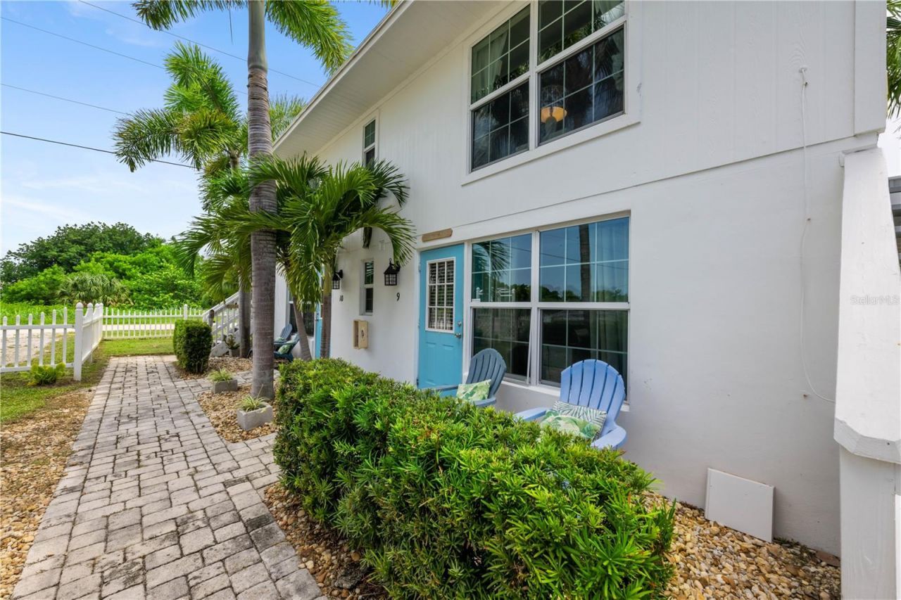 2502 Tamarind Drive , Fort Pierce, FL 34949 Photo