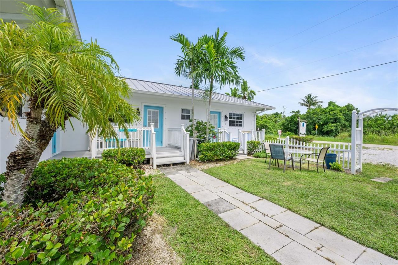 2502 Tamarind Drive , Fort Pierce, FL 34949 Photo