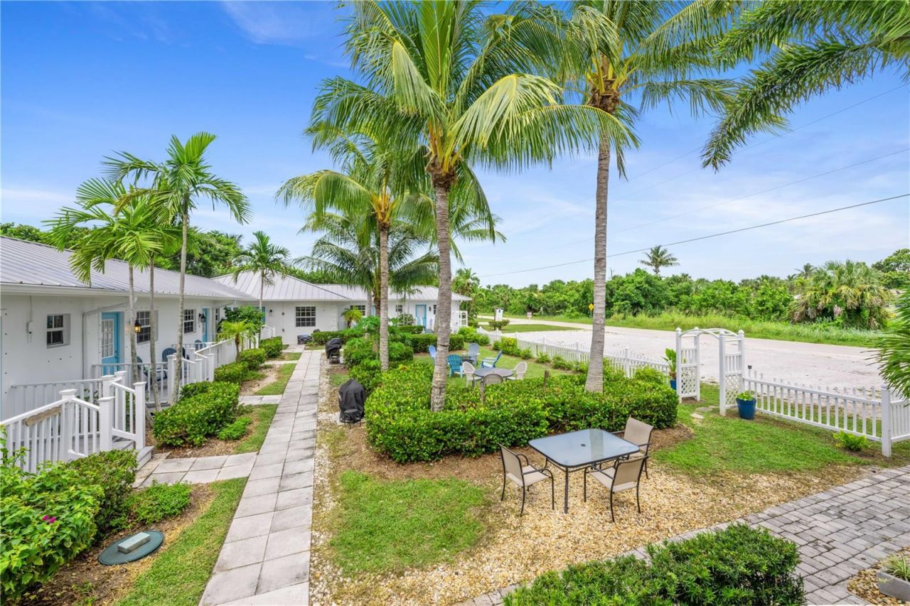 2502 Tamarind Drive , Fort Pierce, FL 34949 Photo