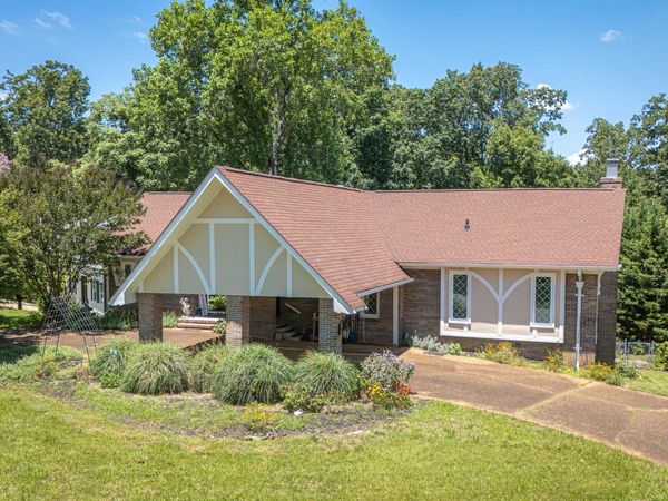 6414 Ridge Lake Road, Hixson, TN 37343