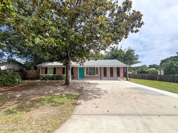 2300 Arbor Drive, Biloxi, MS 39531
