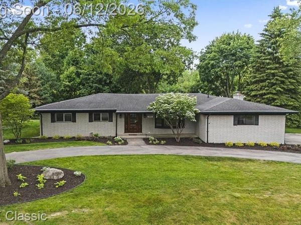 12901 Drury Lane, Plymouth Twp, MI 48170