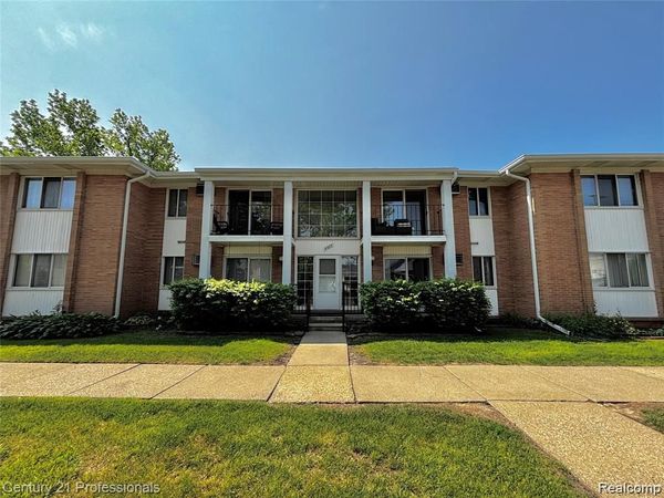 8203 Huntington Street , Westland, MI 48185