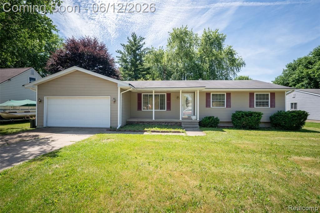 1518 Diane Drive, Flushing, MI 48433 Main Photo