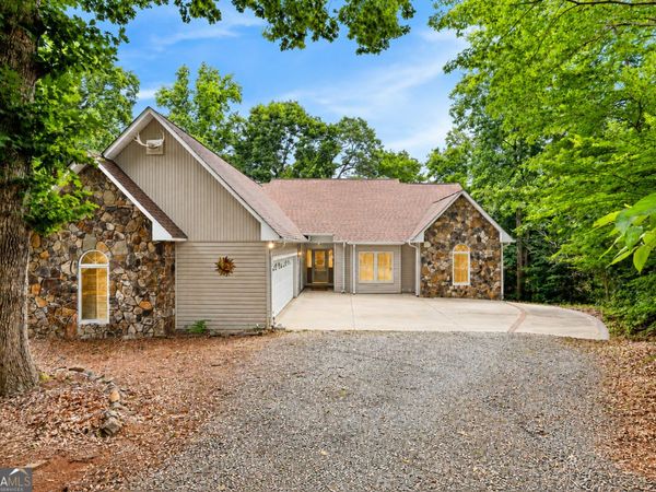 205 Mill Creek Circle, Martin, GA 30557