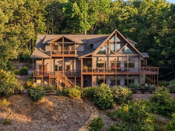 101 Toccoa Vista Lane, Mineral Bluff, GA 30559