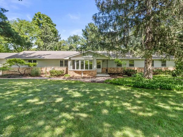 5620 Harris Circle, Fitchburg, WI 53575
