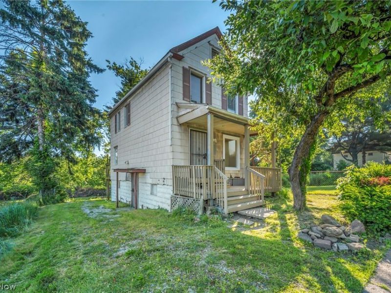 357 N Adams Street , Akron, OH 44304 Photo 4