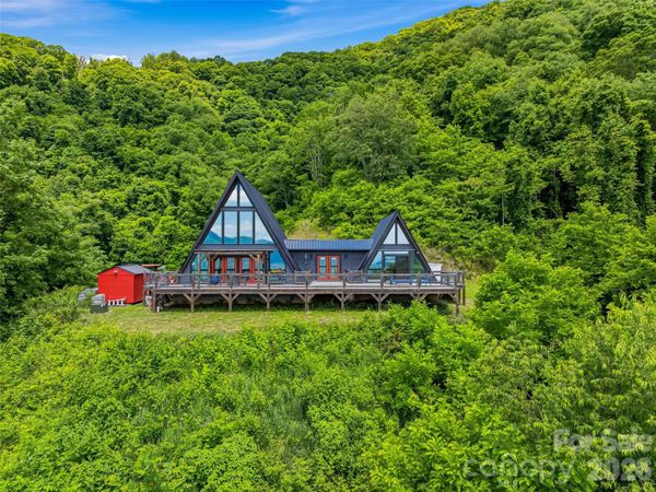1877 Wilson Cove Road, Canton, NC 28716