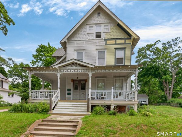 33 Church, Guilford, CT 06437