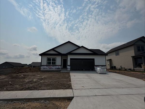 6134 Duggleby Avenue, Davenport, IA 52807