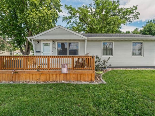 704 E 24th Street S, Newton, IA 50208