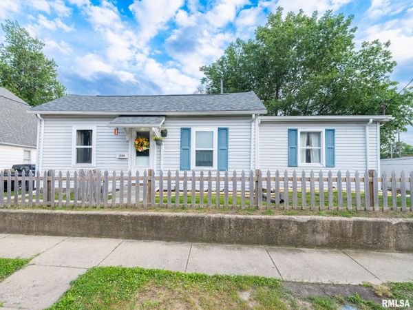 1204 ANN ELIZA Street, Pekin, IL 61554