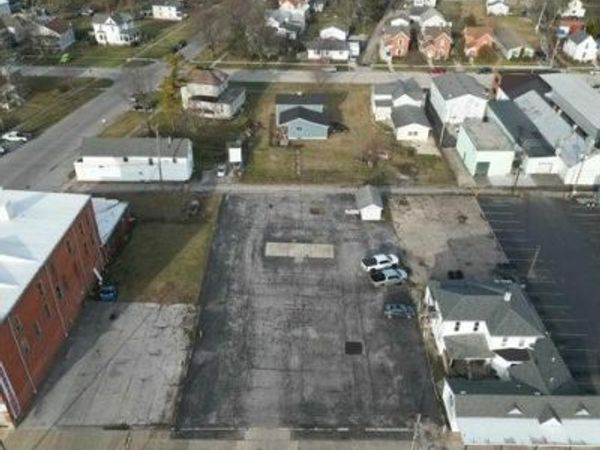 208 E State Street, Fremont, OH 43420