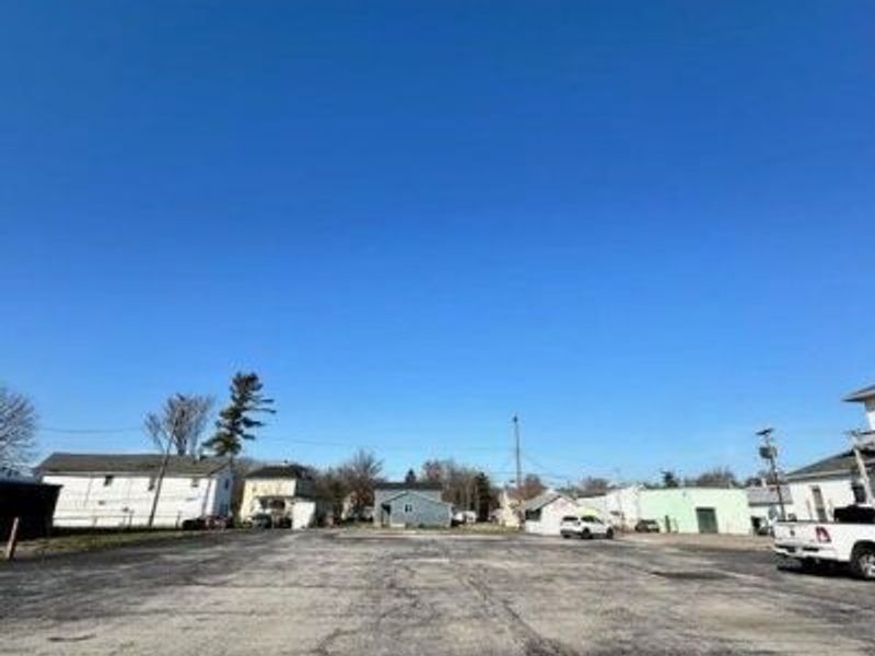 208 E State Street, Fremont, OH 43420 Photo 5