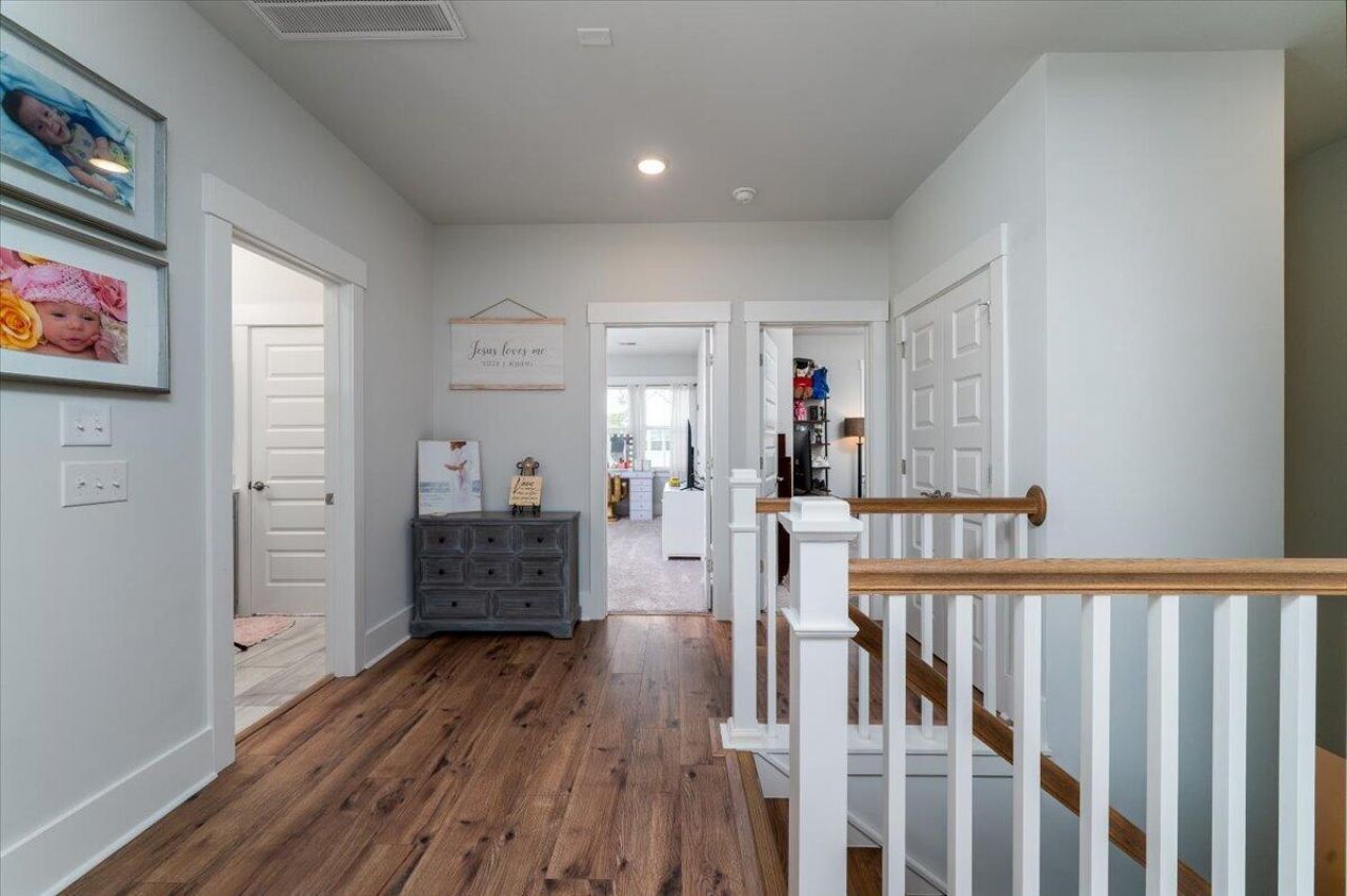 606 White Cap Court Photo 18
