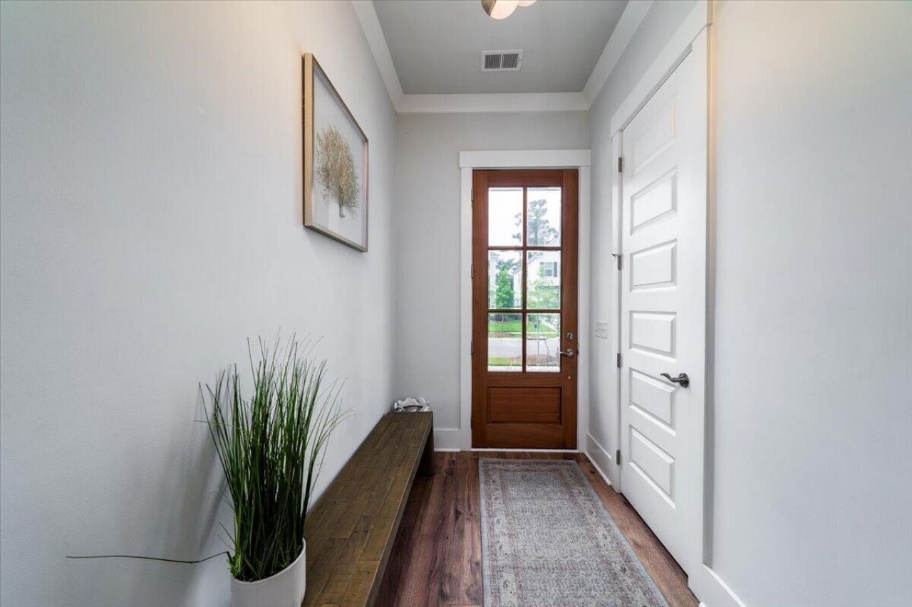 606 White Cap Court Photo 4