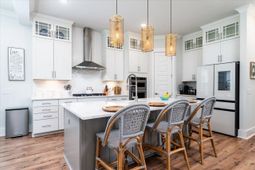 606 White Cap Court photo 4