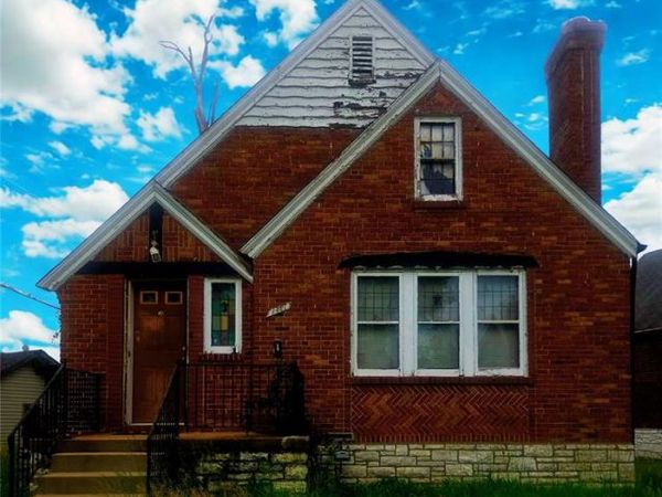 1761 Grape Avenue , St Louis, MO 63147