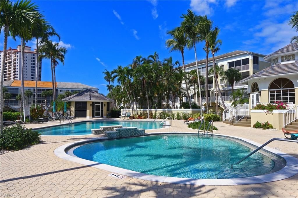 7655 Pebble Creek Cir, Unit 302, Naples, FL 34108 Photo