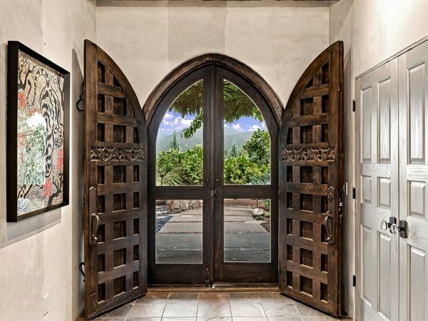 24B Paseo Encantado NE, Santa Fe, NM 87506
