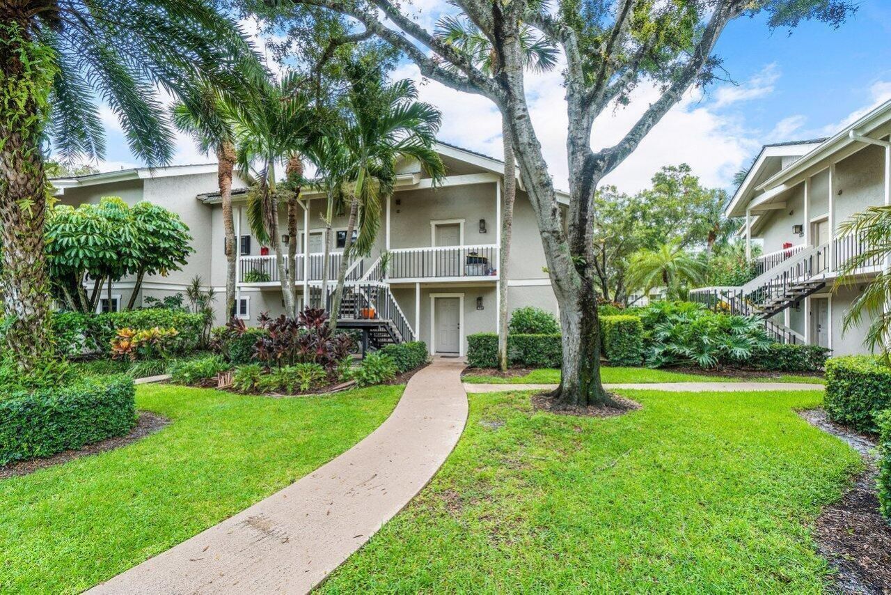 11863 Wimbledon Circle, Unit 427, Wellington, FL 33414 Photo