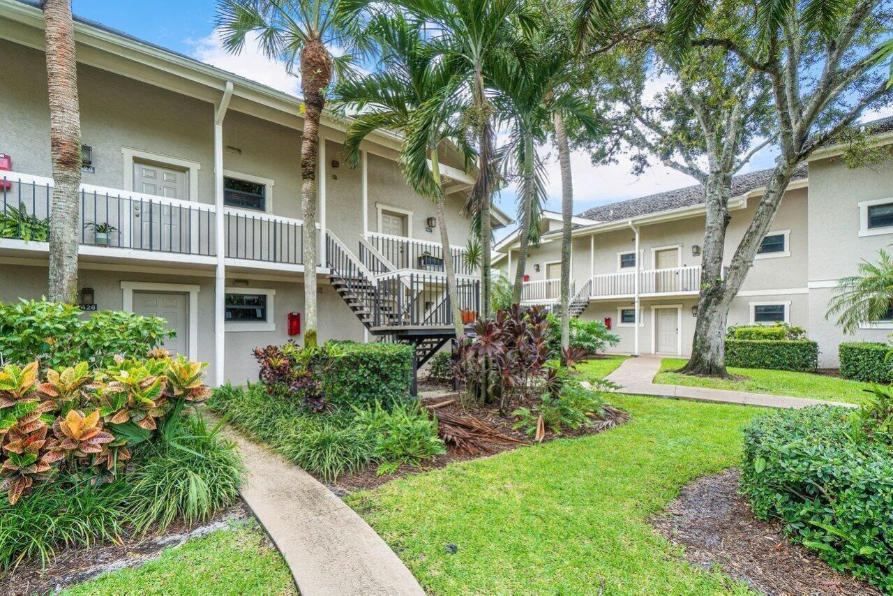 11863 Wimbledon Circle, Unit 427, Wellington, FL 33414 Photo