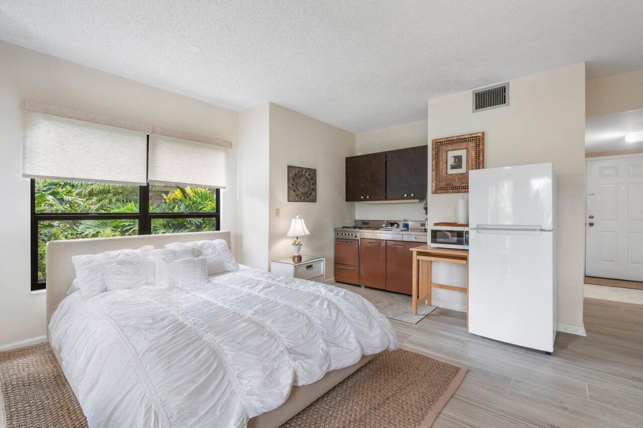 11863 Wimbledon Circle, Unit 427, Wellington, FL 33414 Photo