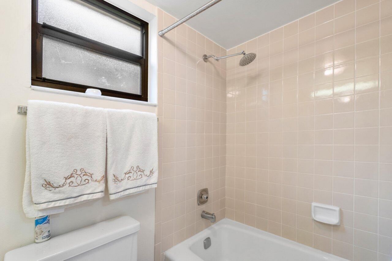 11863 Wimbledon Circle, Unit 427, Wellington, FL 33414 Photo