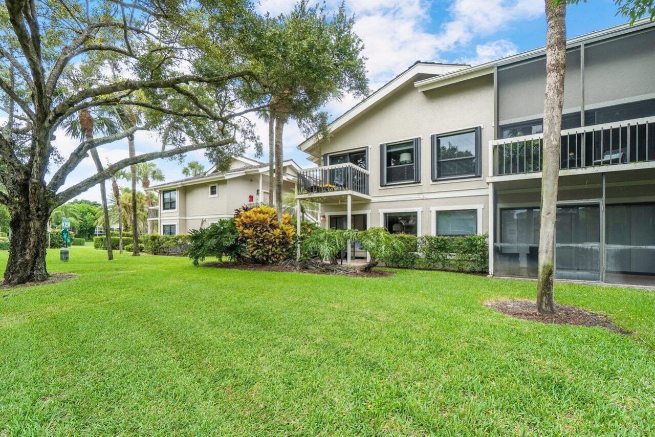 11863 Wimbledon Circle, Unit 427, Wellington, FL 33414 Photo