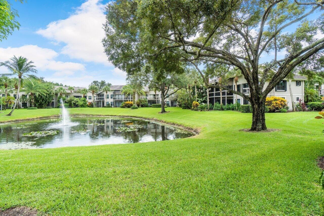 11863 Wimbledon Circle, Unit 427, Wellington, FL 33414 Photo