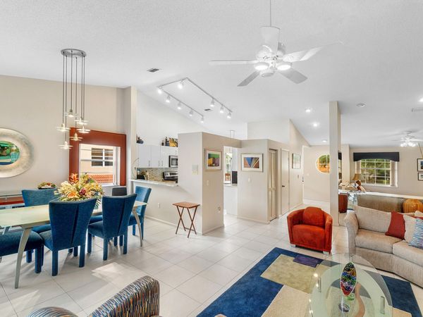 9829 Seacrest Circle, Unit 202, Boynton Beach, FL 33437
