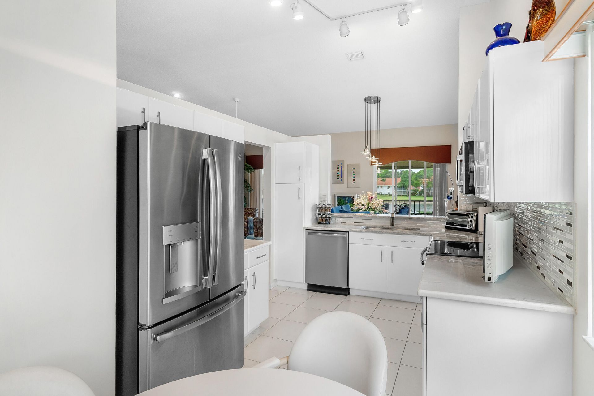 9829 Seacrest Circle, Unit 202, Boynton Beach, FL 33437 Photo